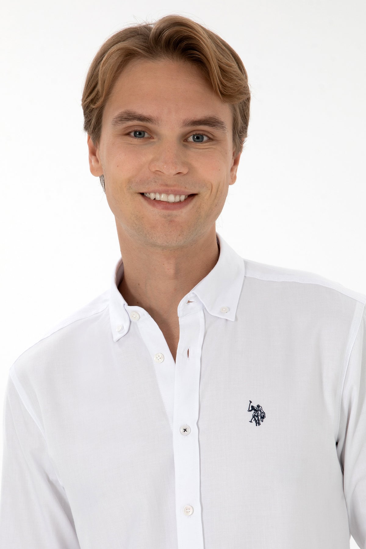 Camasa Barbat Pe Alb Cu Logo Brodat