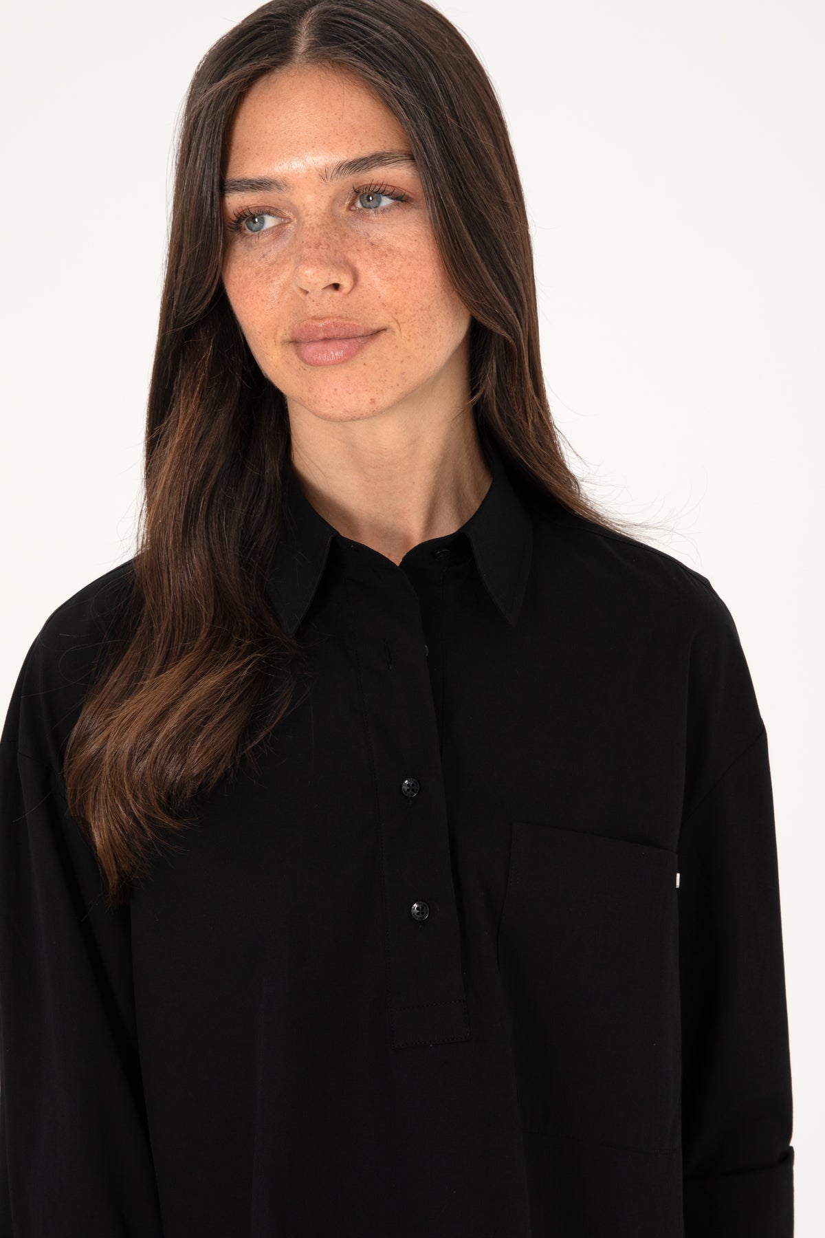 Cămașă Damă Pe Negru Cu Croială Oversize