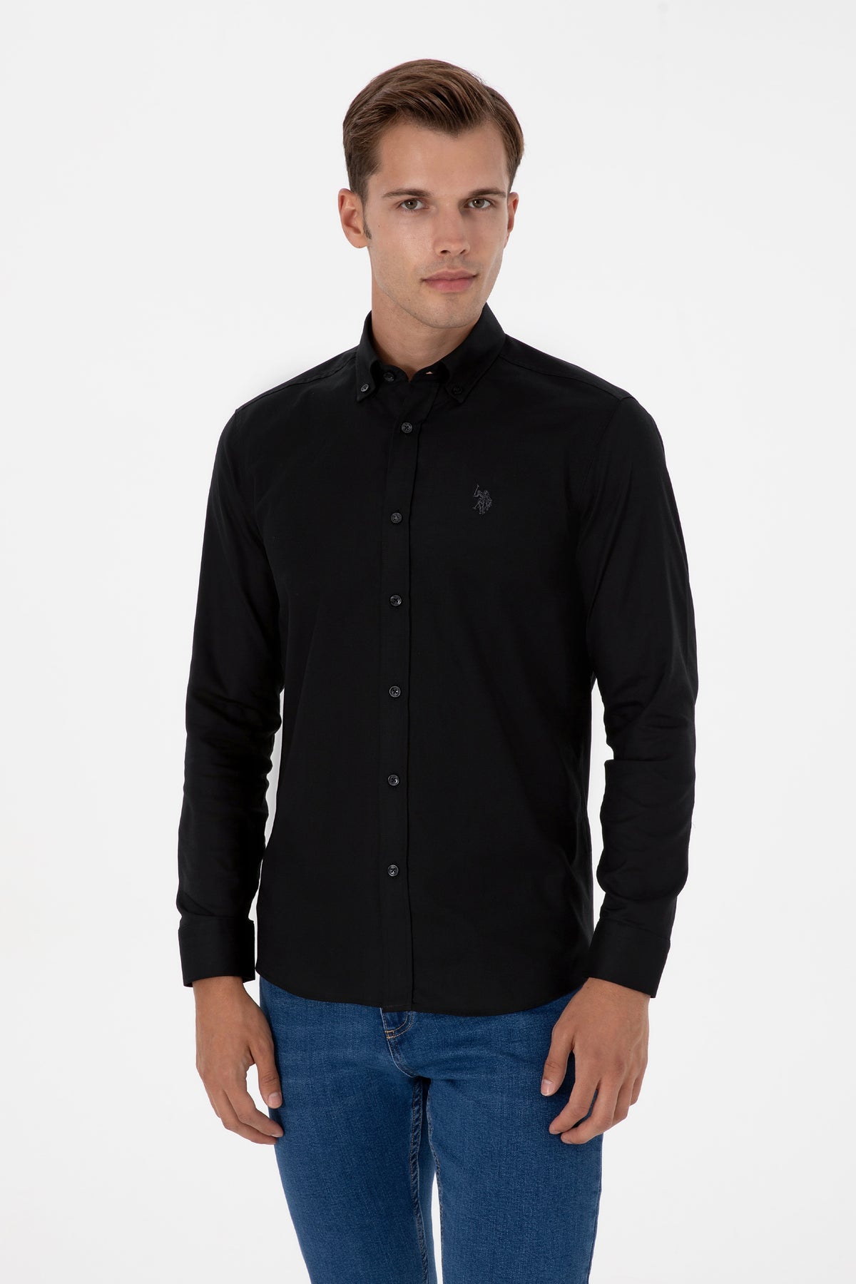 Camasa Barbat Pe Negru Cu Logo Brodat Si Nasturi La Guler