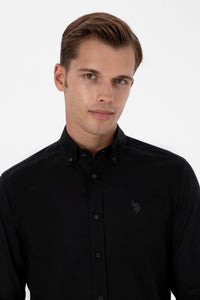 Camasa Barbat Pe Negru Cu Logo Brodat Si Nasturi La Guler