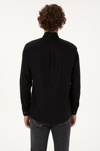 Camasa Barbat Pe Negru Cu Logo Color Si Nasturi Speciali