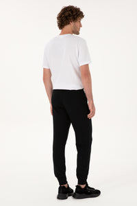 Pantaloni Tip Jogger Barbat Pe Negru Cu Logo