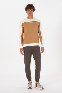 Pantaloni Tip Jogger Barbat Pe Gri Inchis Cu Logo