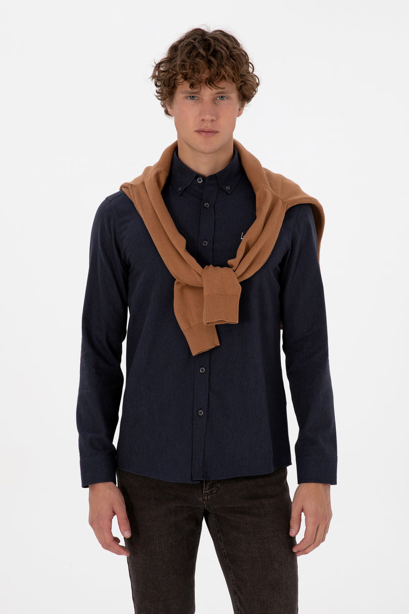 Camasa Barbat Pe Bleumarin Textura Cu Efect Tweed Si Logo Brodat