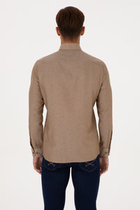 Camasa Barbat Pe Maro Deschis Cu Logo Brodat