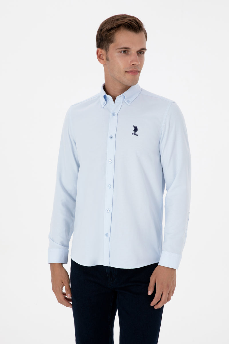 Camasa Barbat Pe Albastru Deschis Cu Textura Fina Si Logo Brodat
