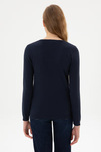 Pulover Dama Pe Bleumarin Cu Guler In V Si Textura Cable