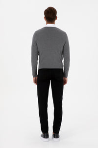 Blugi Barbat Pe Negru Si Logo Brodat