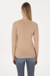 Pulover Dama Pe Crem Cu Guler In V 