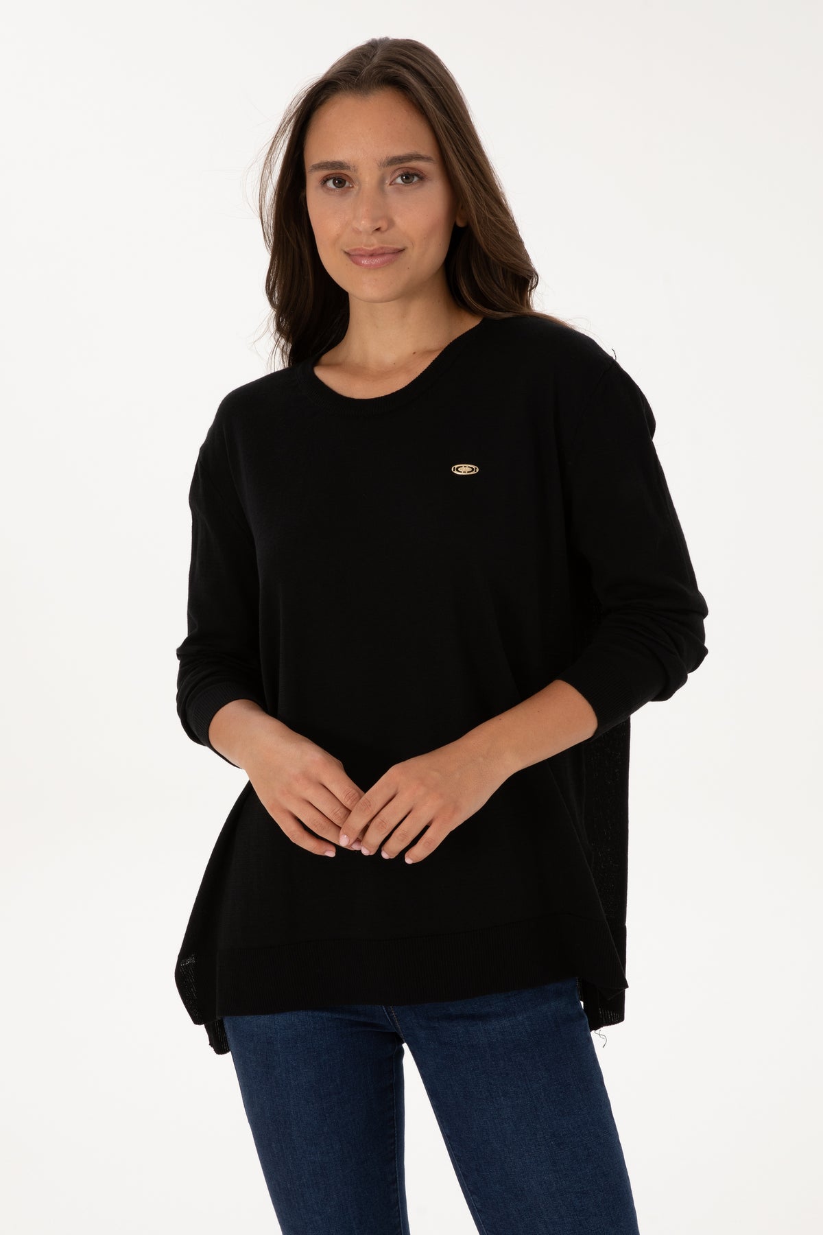 Pulover Supradimensionat Dama Pe Negru Cu Logo Placuta