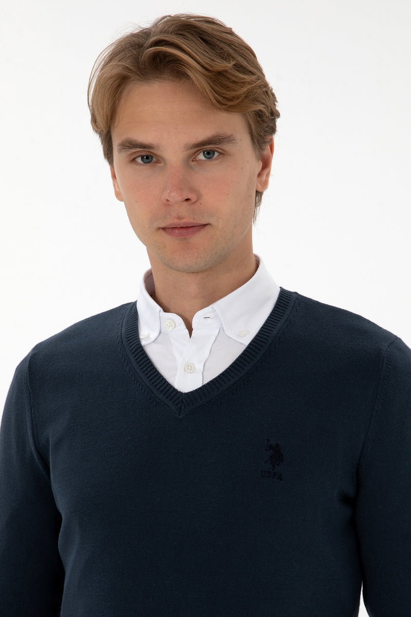 Pulover Barbat Pe Indigo Cu Guler In V Si Logo Brodat