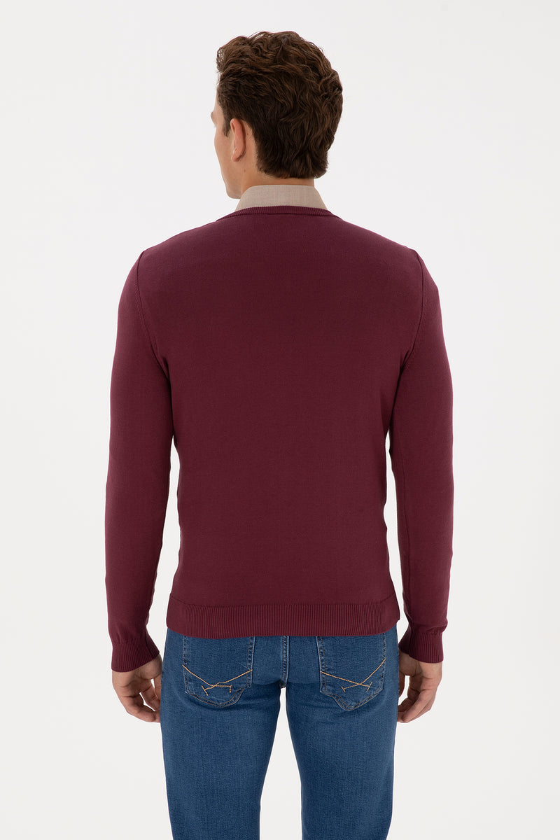 Pulover Barbat Pe Bordo Cu Guler In V Si Logo Brodat