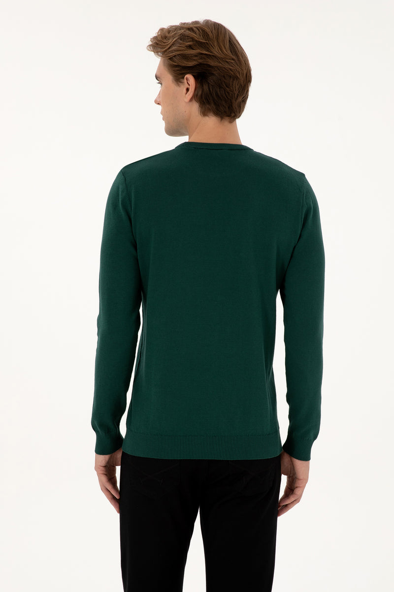 Pulover Barbat Pe Verde Inchis Cu Guler Rotund
