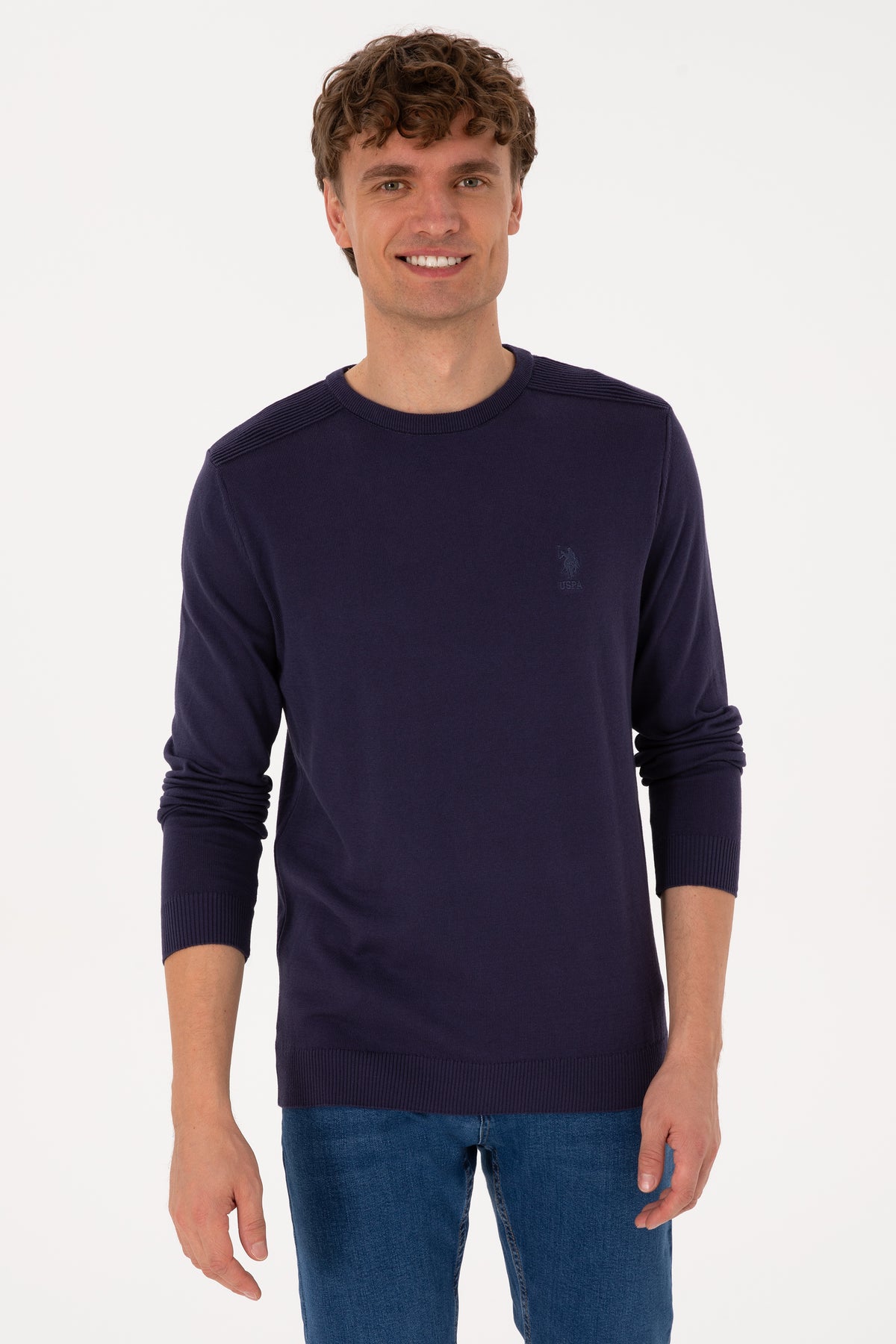 Pulover Barbat Pe Indigo Cu Guler Rotund