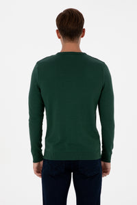 Pulover Barbat Pe Verde Cu Guler Rotund Si Textura pe Umeri