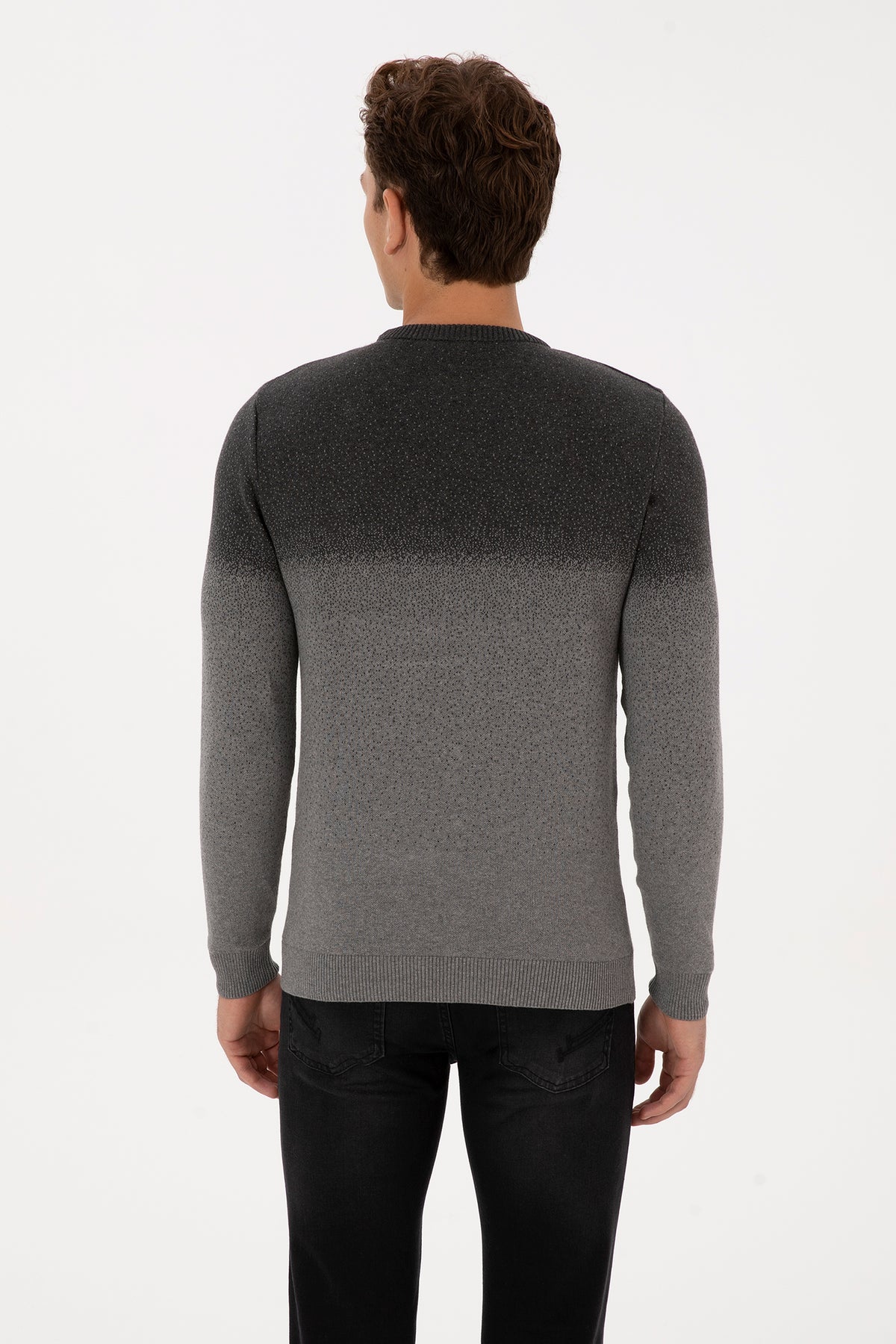 Pulover Barbat Gri Cu Guler Rotund