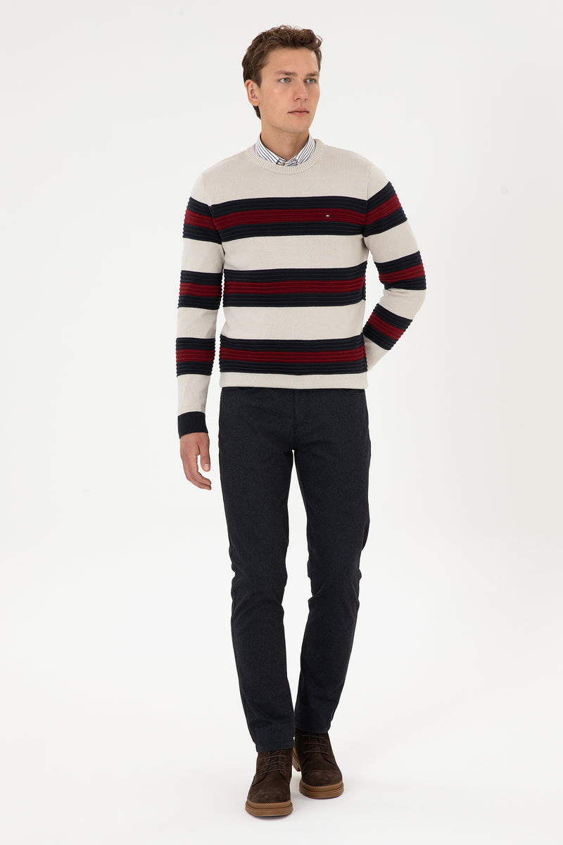Pulover Barbat Pe Bej Cu Dungi Orizontale In Contrast