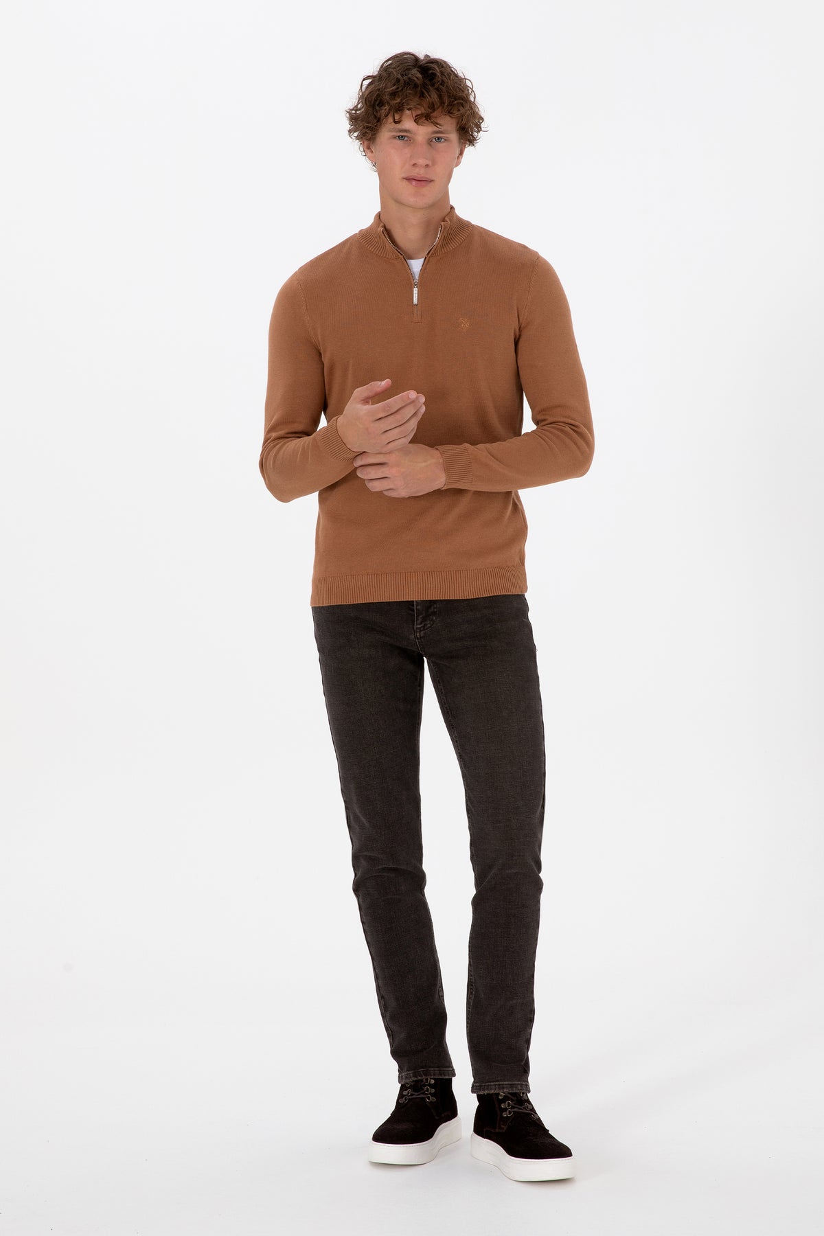 Blugi Barbat Pe Gri Inchis