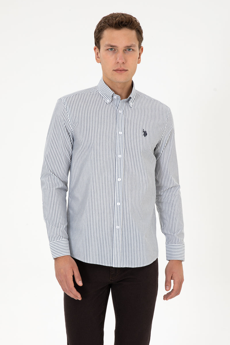 Camasa Barbat Pe Fond Alb Cu Dungi Verticale