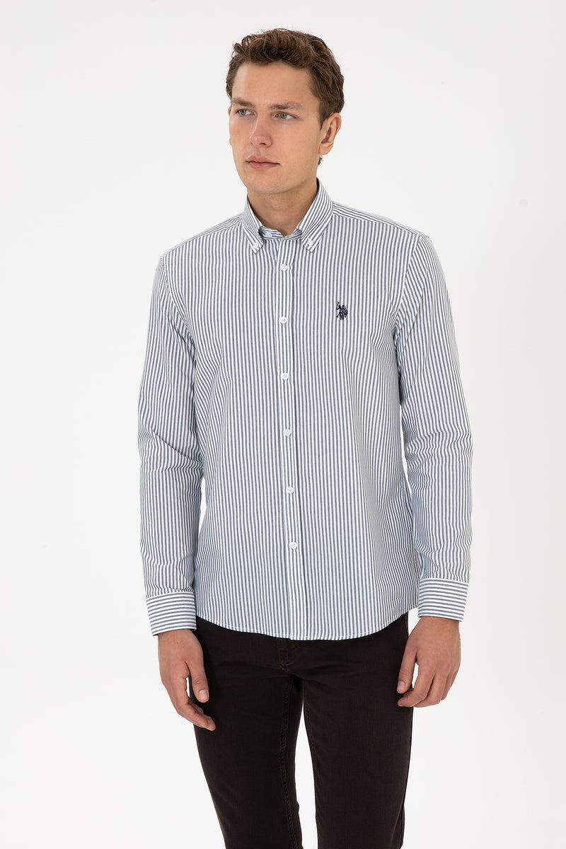 Camasa Barbat Pe Fond Alb Cu Dungi Verticale