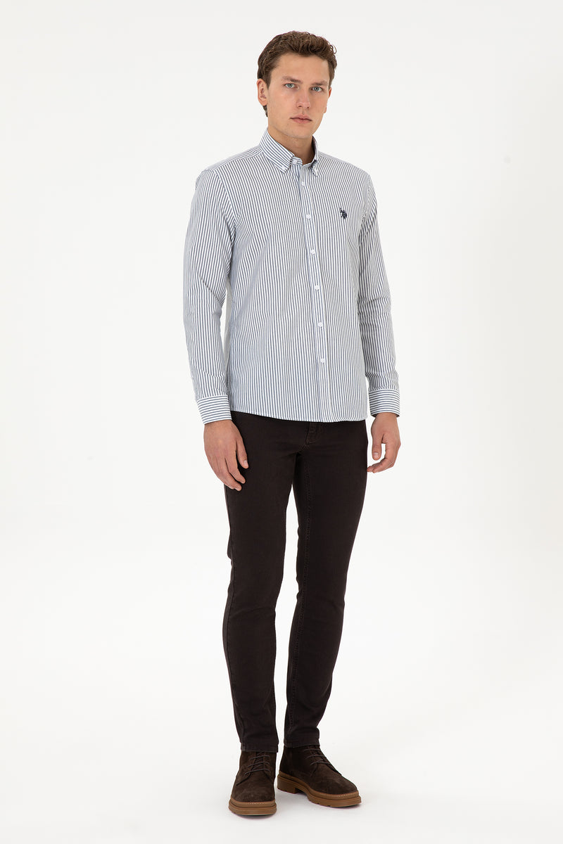 Camasa Barbat Pe Fond Alb Cu Dungi Verticale