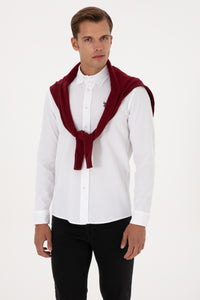 Camasa Barbat Pe Alb Cu Textura