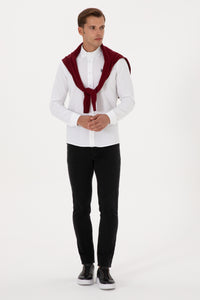 Camasa Barbat Pe Alb Cu Textura