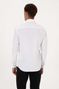 Camasa Barbat Pe Alb Cu Textura