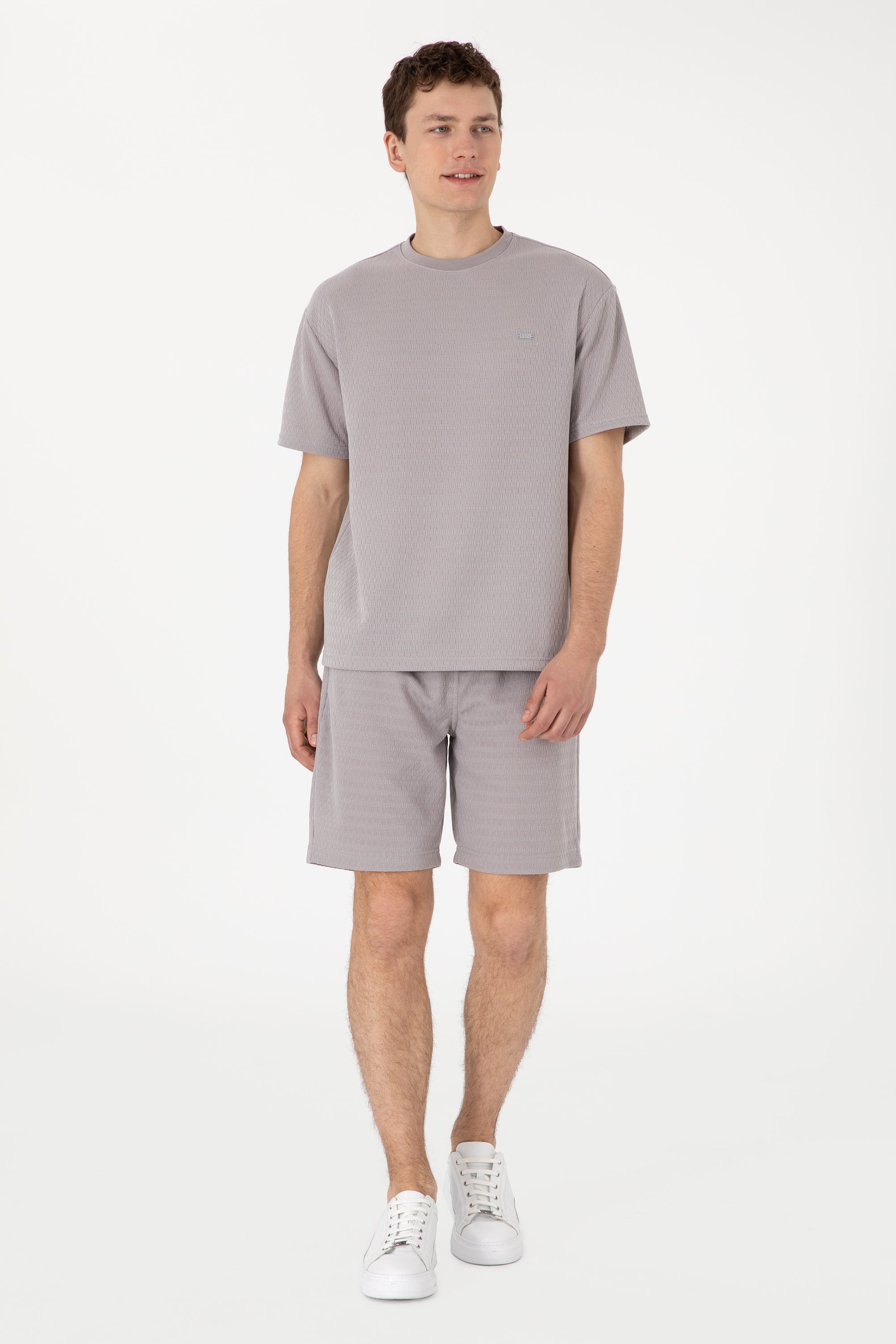 Pantaloni Scurți Bărbați Pe Gri Cu Textură