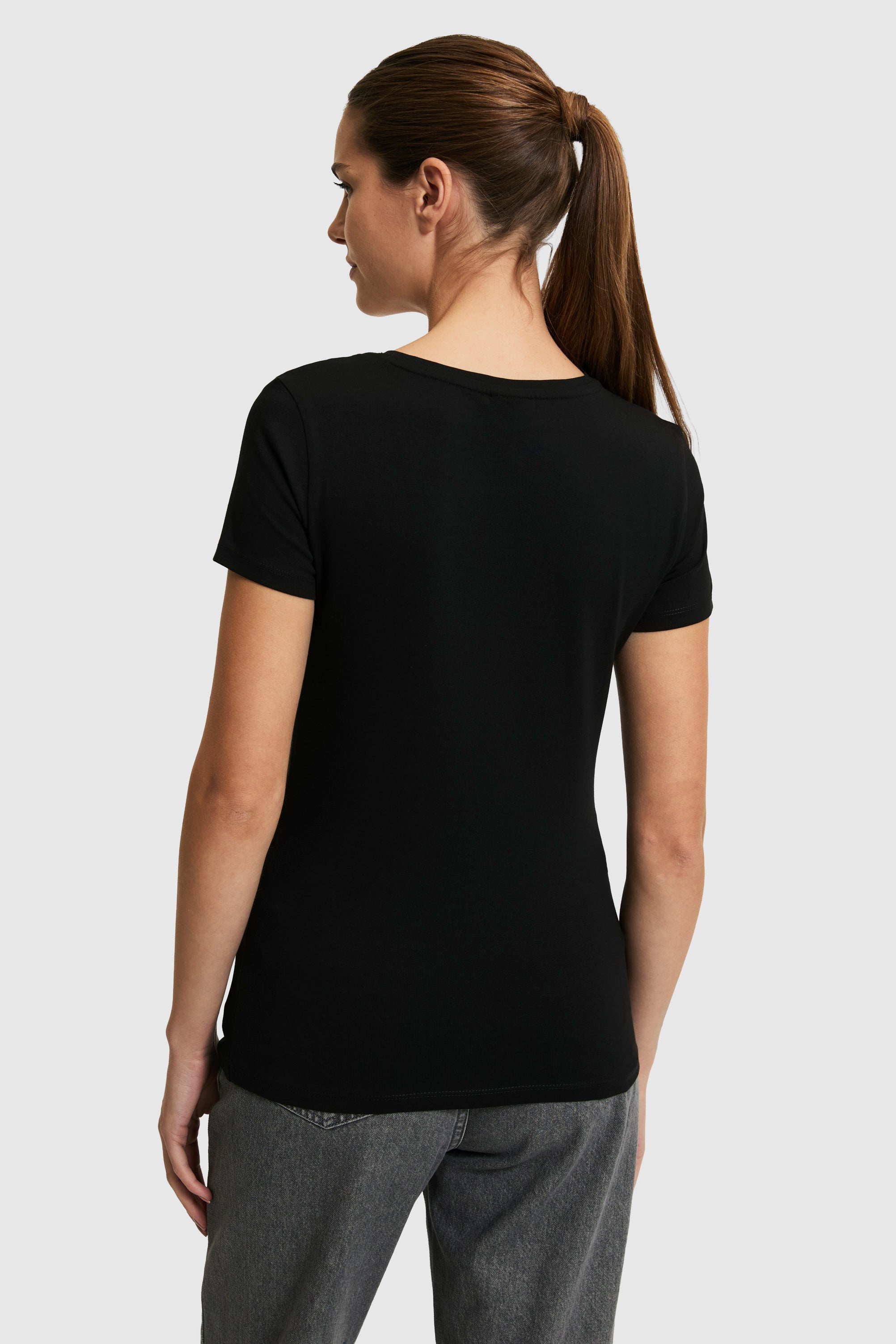 Tricou Damă Negru Cu Decolteu Rotund Și Logo Atașat