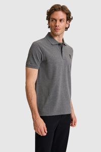 Tricou Polo Bărbați Gri Antracit Cu Logo Brodat