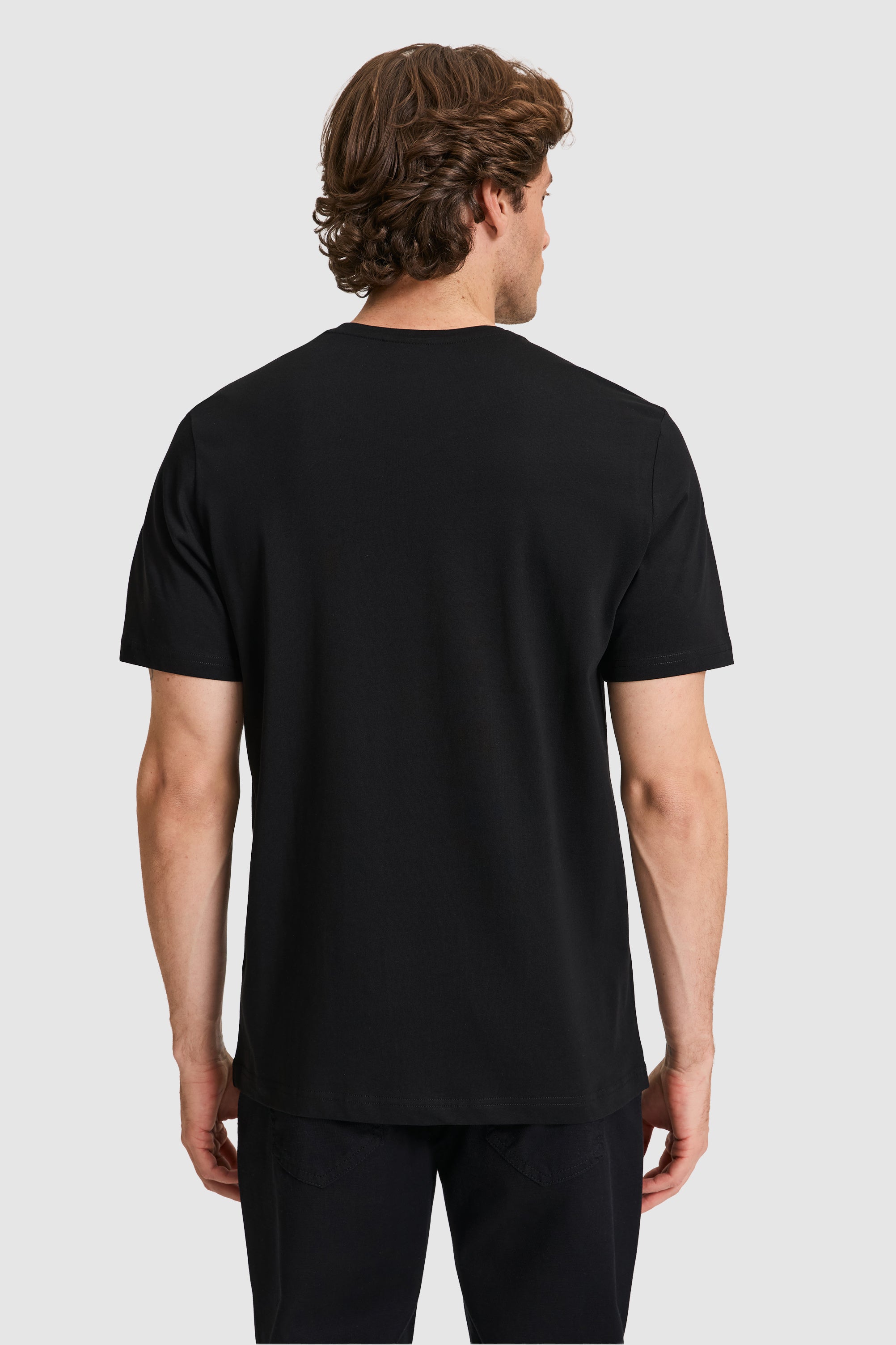 Tricou Bărbați Negru Cu Decolteu În V Și Logo Discret