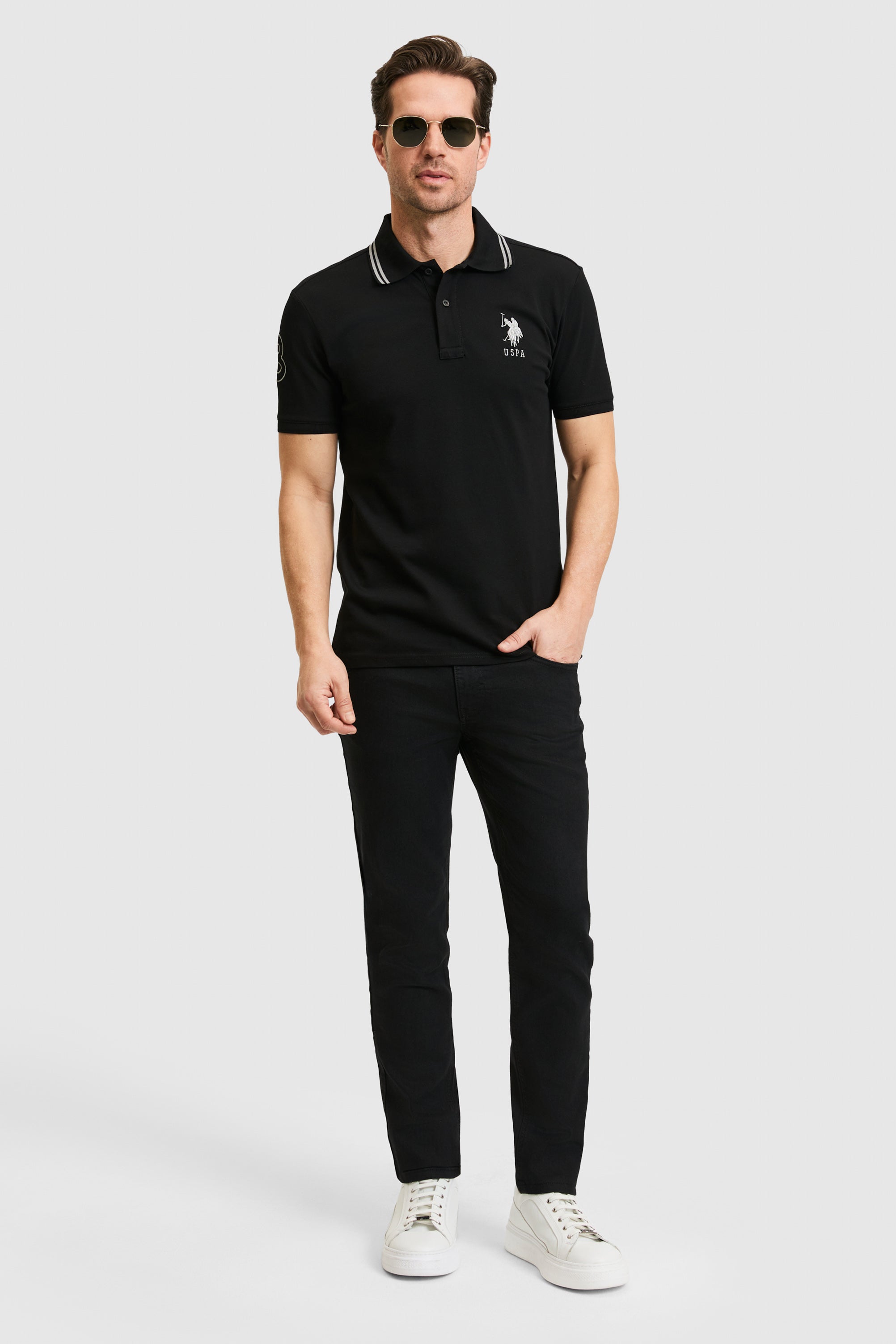 Tricou Polo Bărbați Negru Cu Detalii Guler Și Logo Brodat