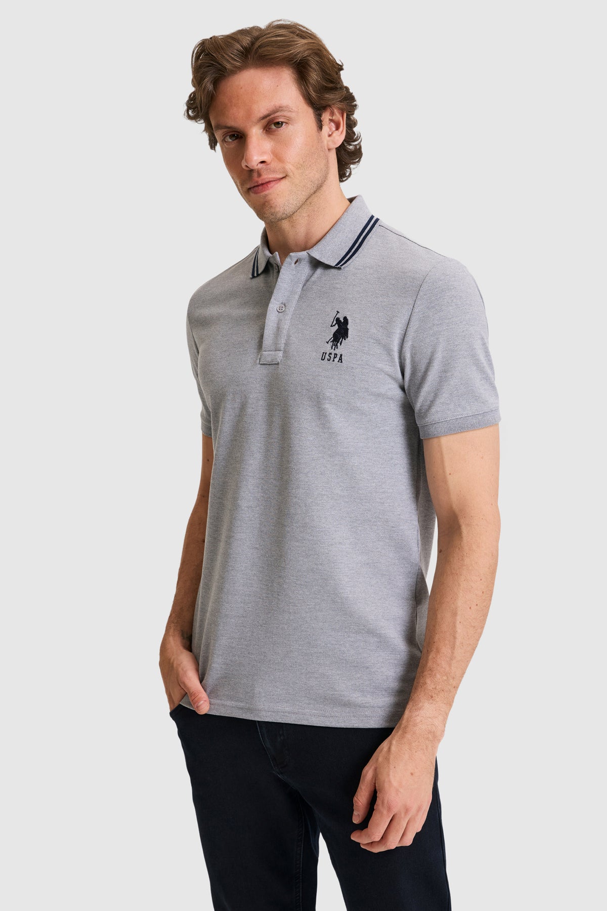 Tricou Polo Bărbați Gri Cu Detalii Guler Și Logo Brodat