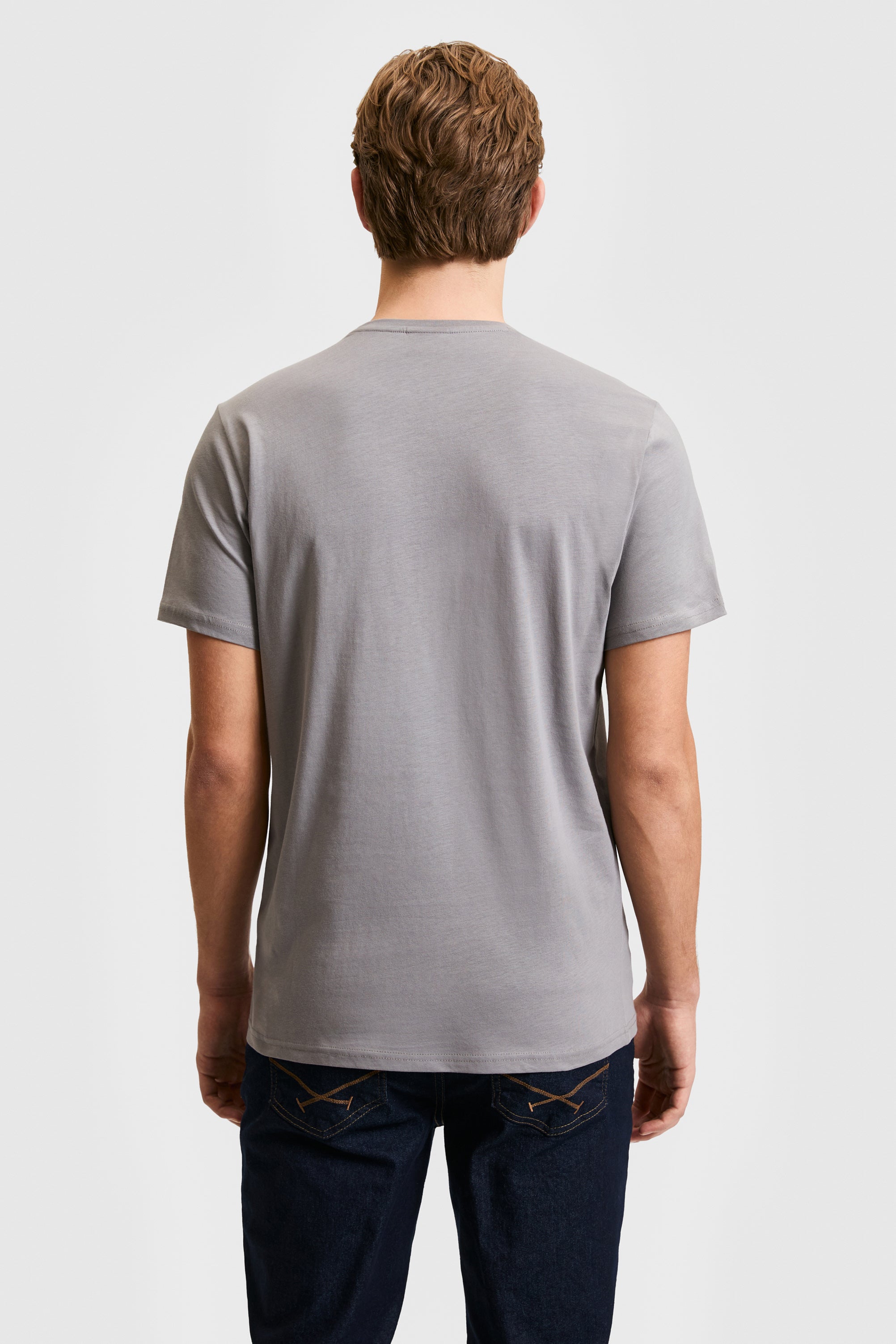 Tricou Barbat Cu Decolteu La Baza Gatului Si Imprimeu Logo