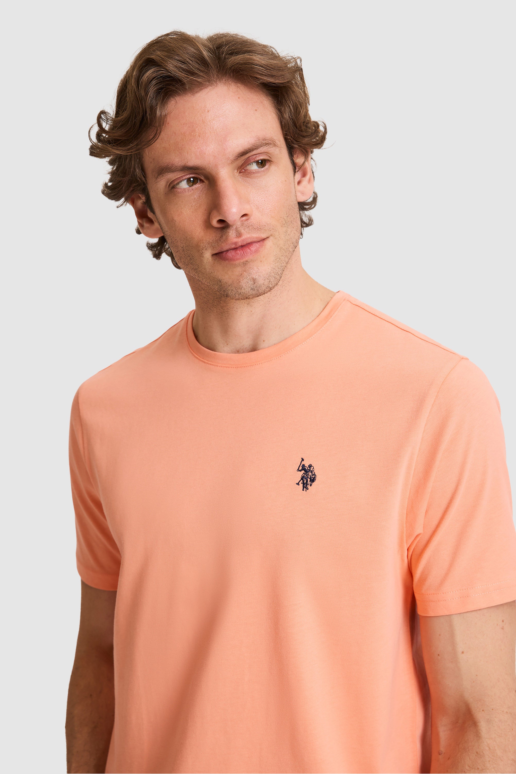 Tricou Bărbați Roz Piersică Cu Decolteu Rotund Și Logo Discret