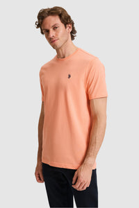Tricou Bărbați Roz Piersică Cu Decolteu Rotund Și Logo Discret