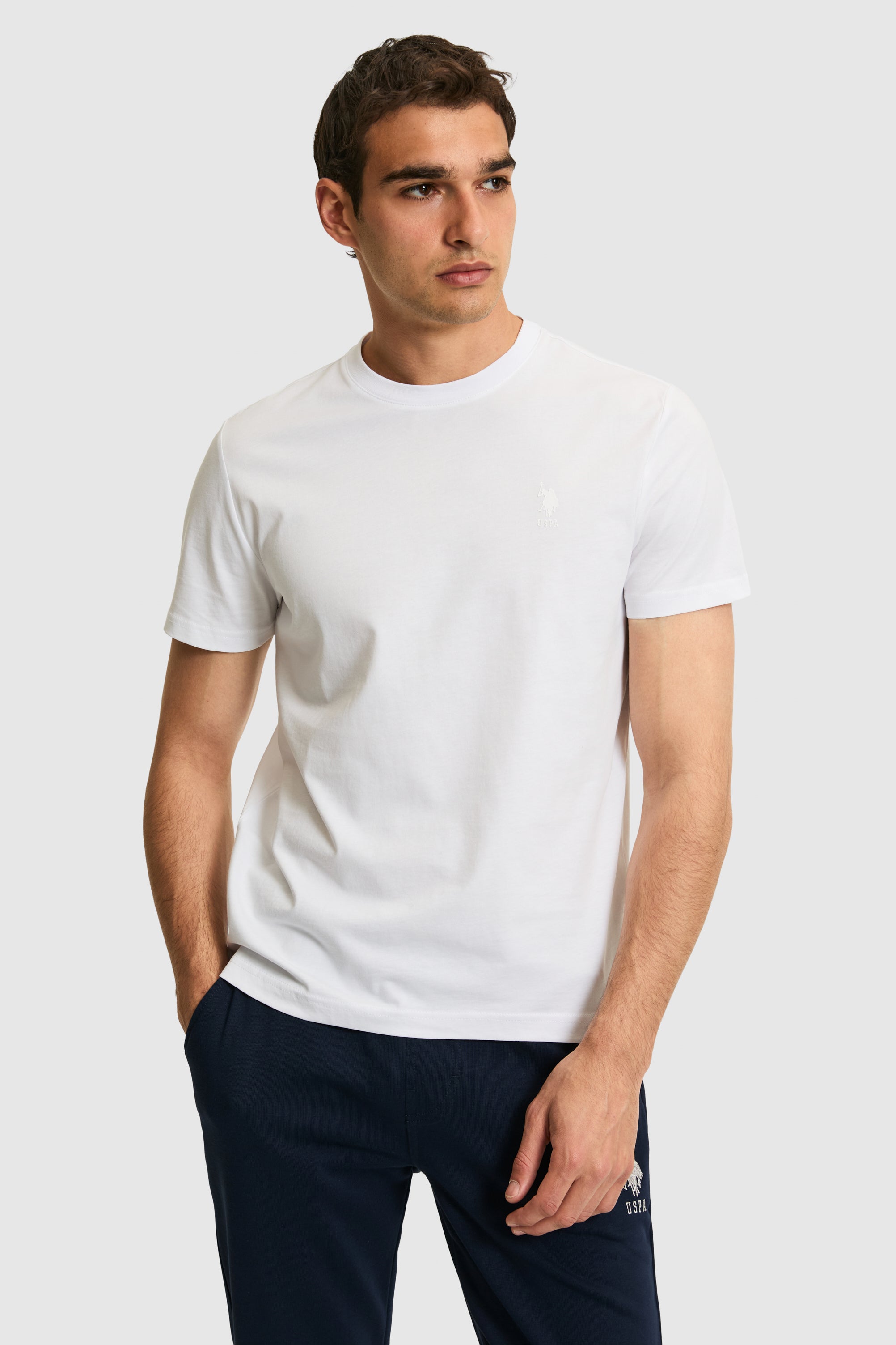 Tricou Barbat Alb Cu Guler Rotund Si Imprimeu Logo