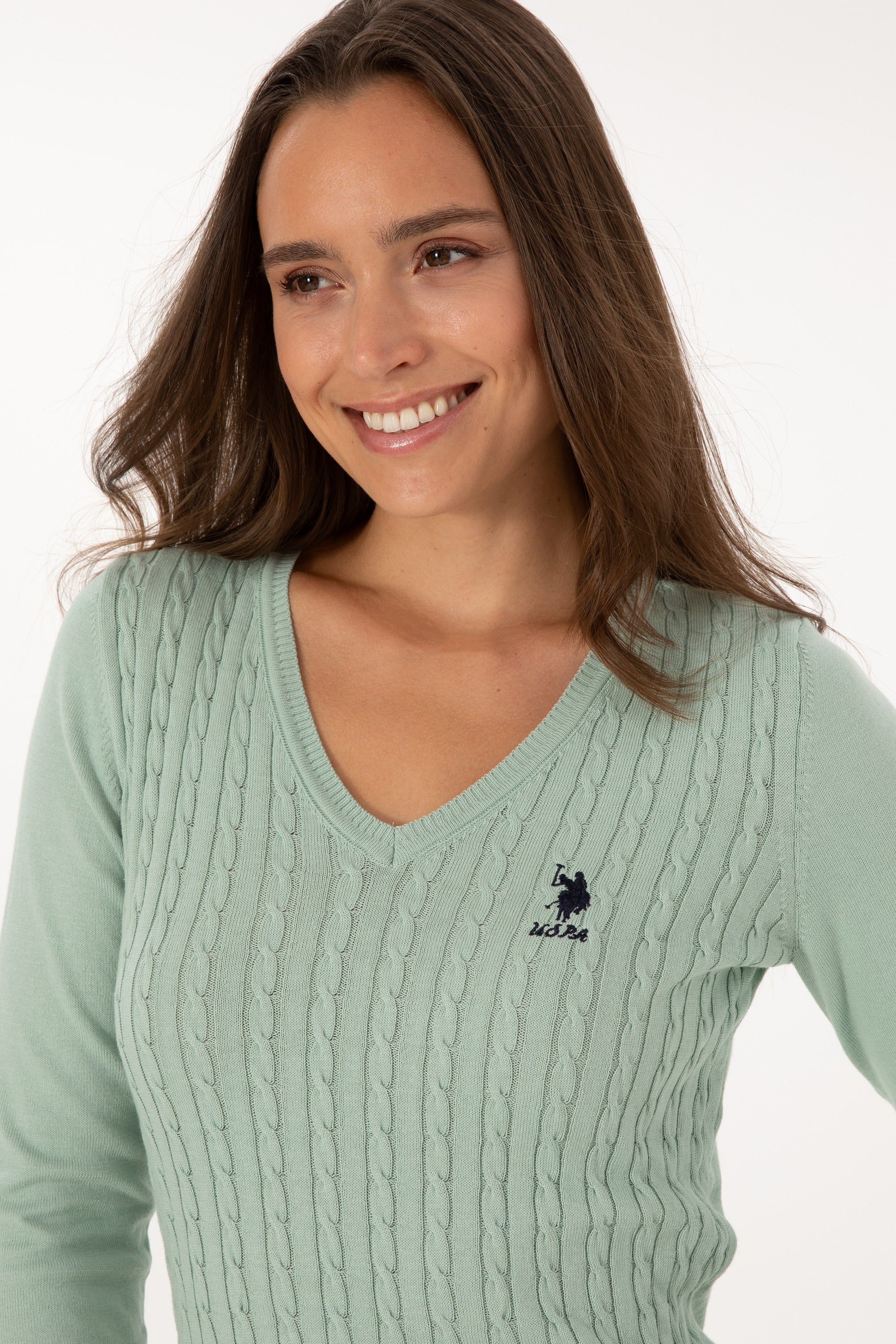 Pulover Dama Pe Verde Cu Guler In V Si Textura Cable