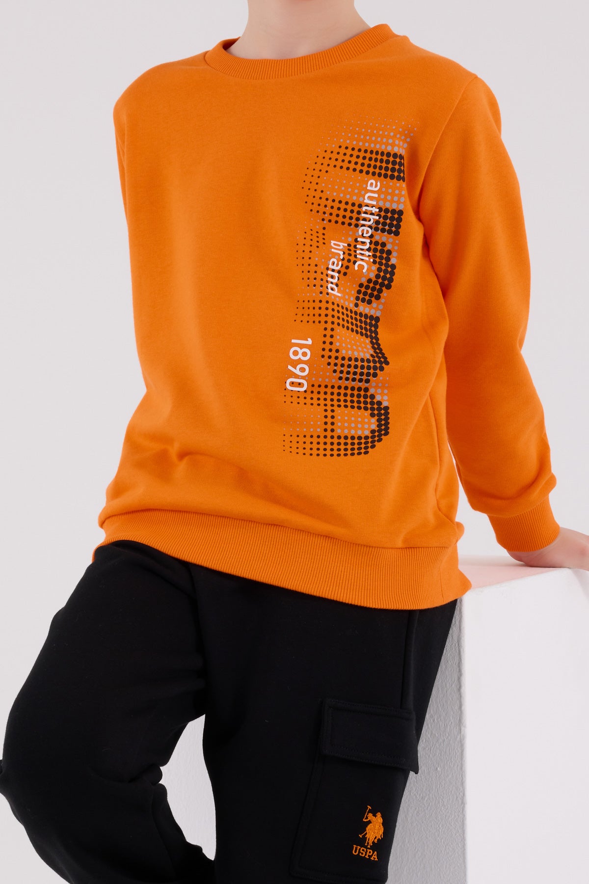 Set 2 Piese Bluza Portocaliu si Pantaloni Negri cu Imprimeu Logo