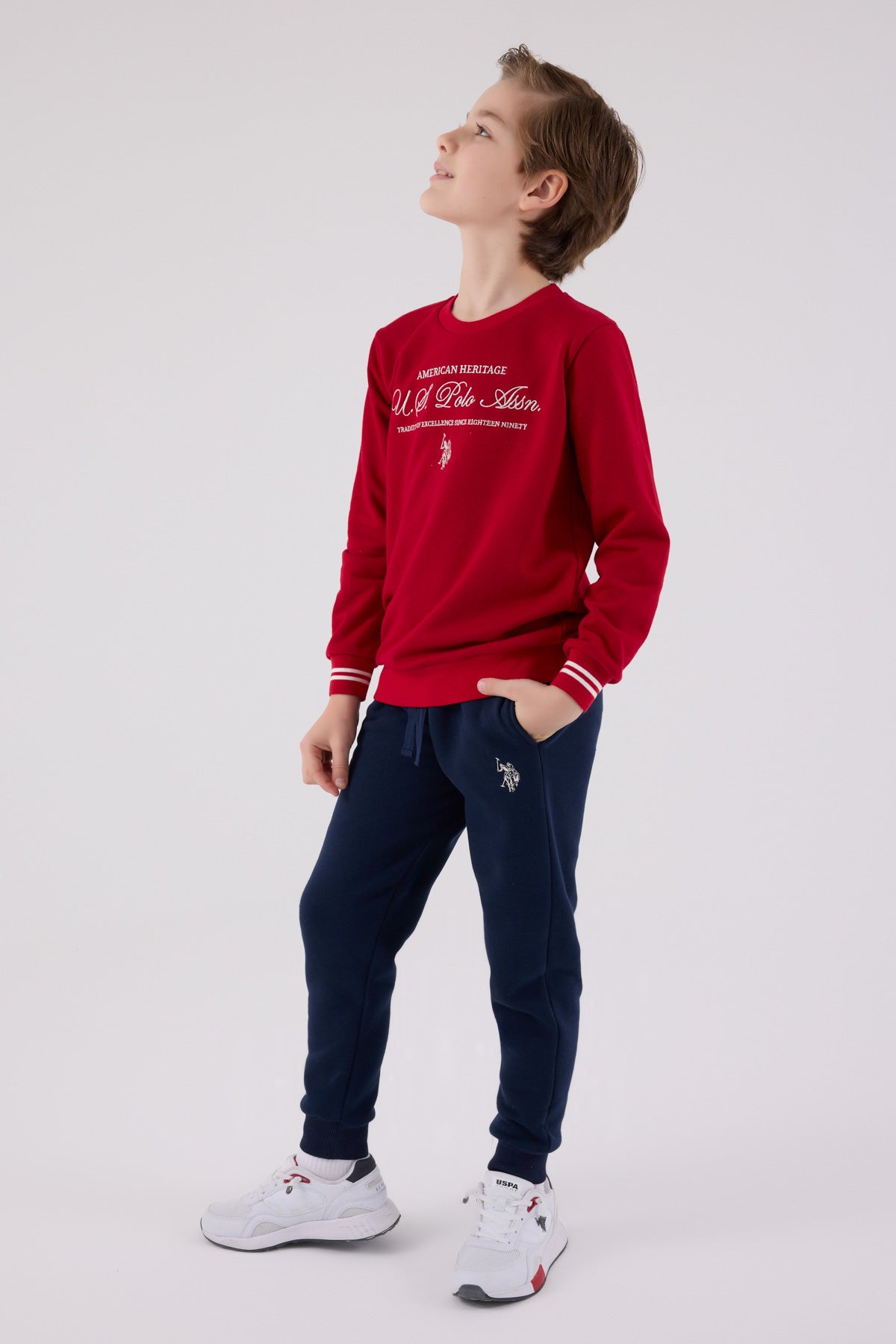 Set 2 Piese Băieți Bluza Sport Rosu si Pantaloni Lungi Bleumarin cu Imprimeu Logo