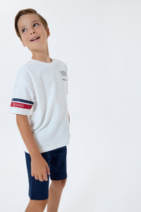 Set 2 Piese Băieți - Tricou Alb Oversize cu Print Logo Și Pantaloni Scurți Bleumarin