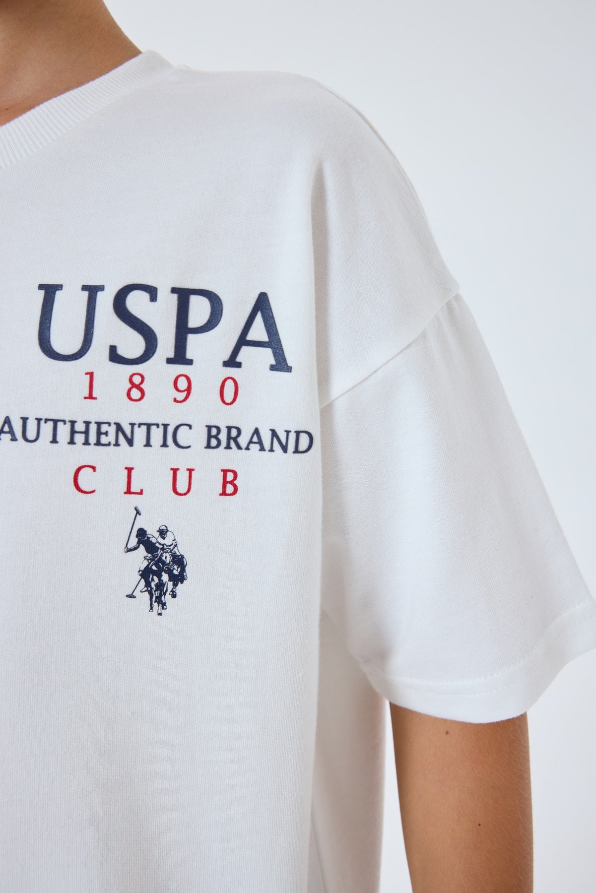 Set 2 Piese Băieți - Tricou Alb Oversize cu Print Logo Și Pantaloni Scurți Bleumarin