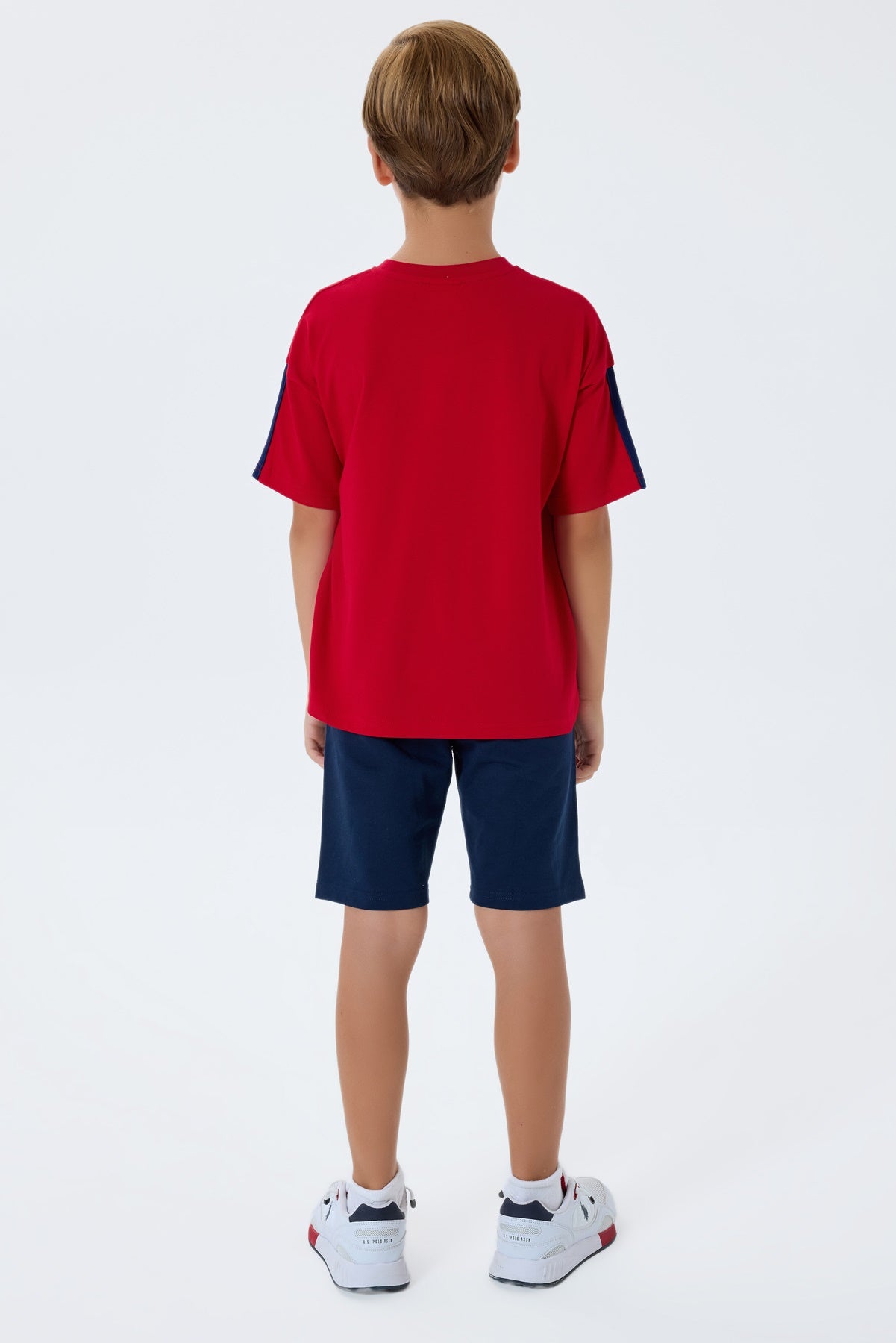 Set 2 Piese Băieți - Tricou Roșu Oversize cu Logo Și Pantaloni Scurți Bleumarin