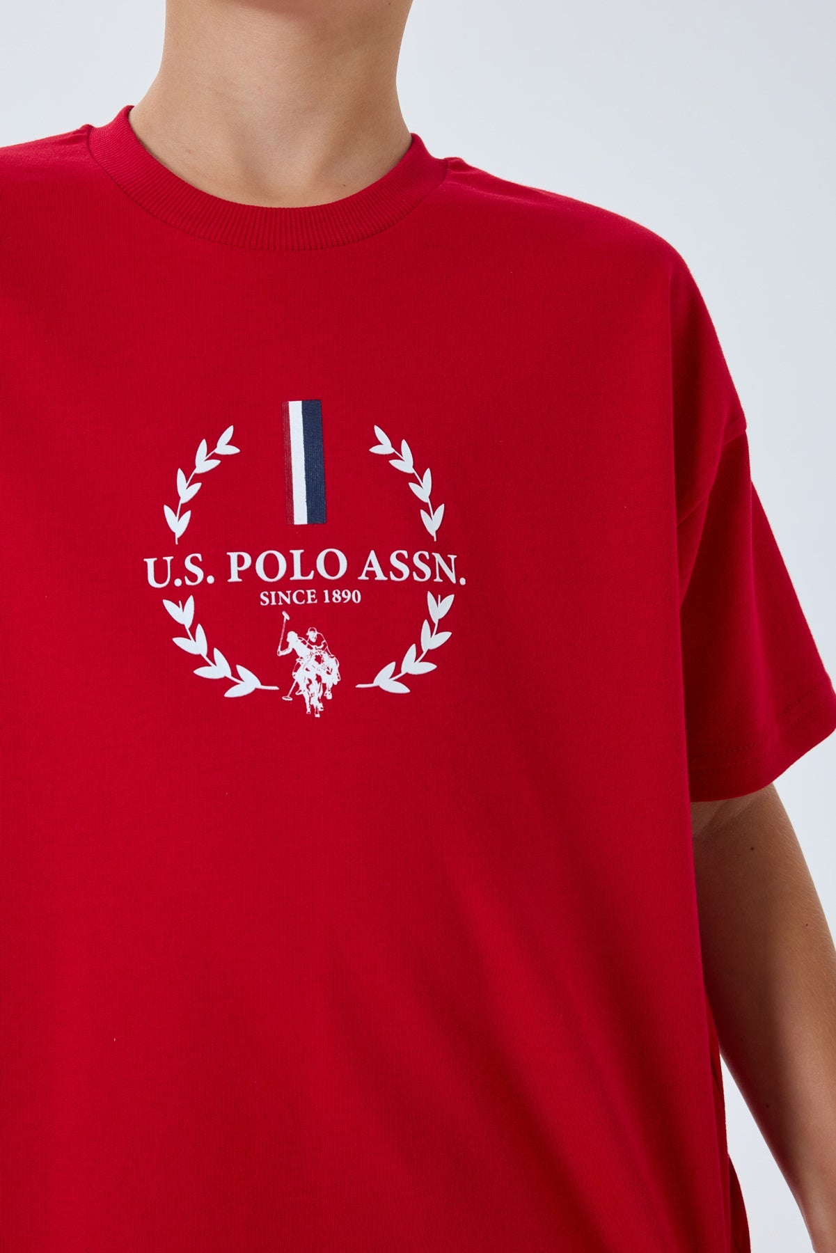 Set 2 Piese Băieți - Tricou Roșu cu Logo Și Pantaloni Scurți Bleumarin