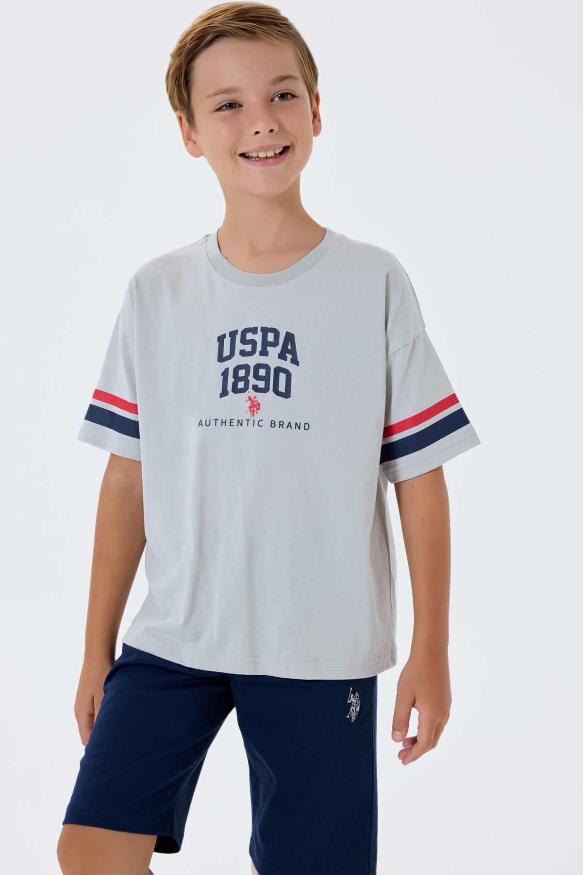 Set 2 Piese Băieți - Tricou Gri Cu Imprimeu Logo Și Pantaloni Scurți Bleumarin