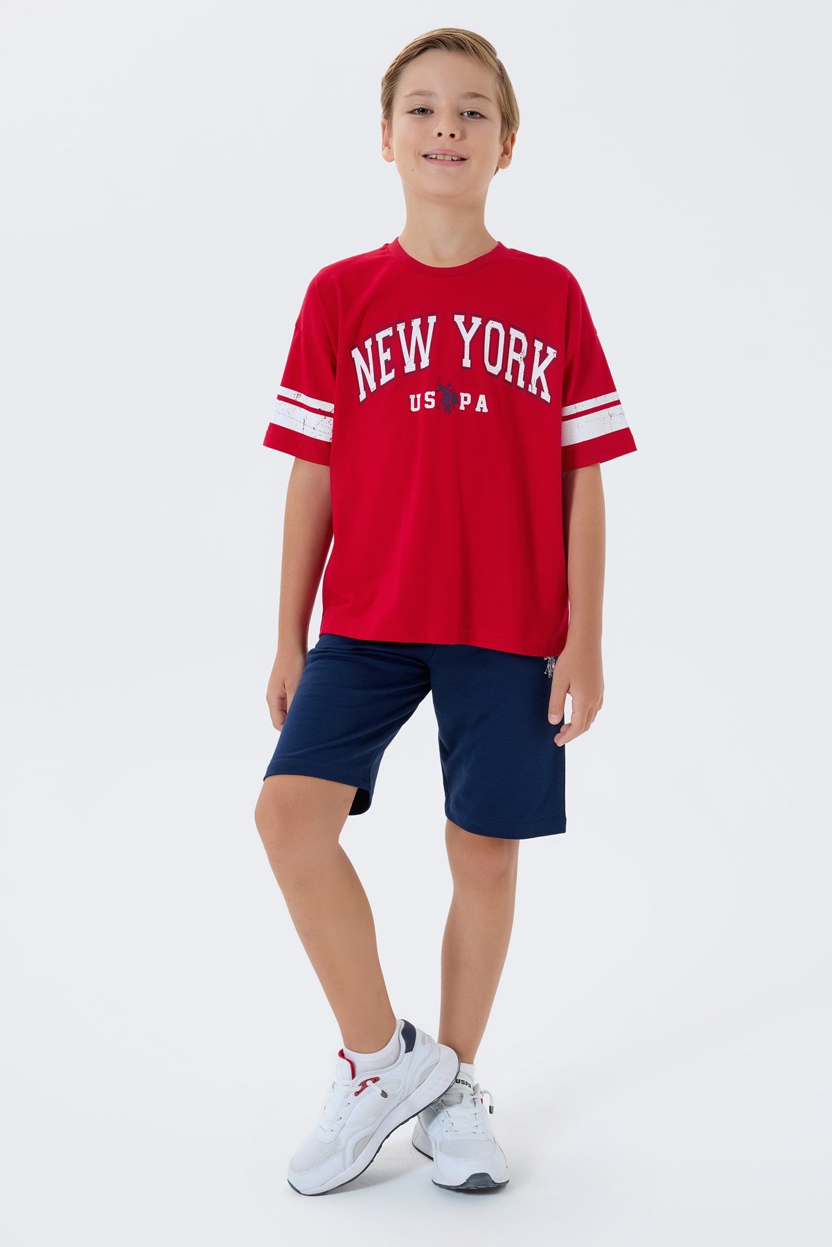 Set 2 Piese Băieți - Tricou Roșu Și Pantaloni Scurți Bleumarin