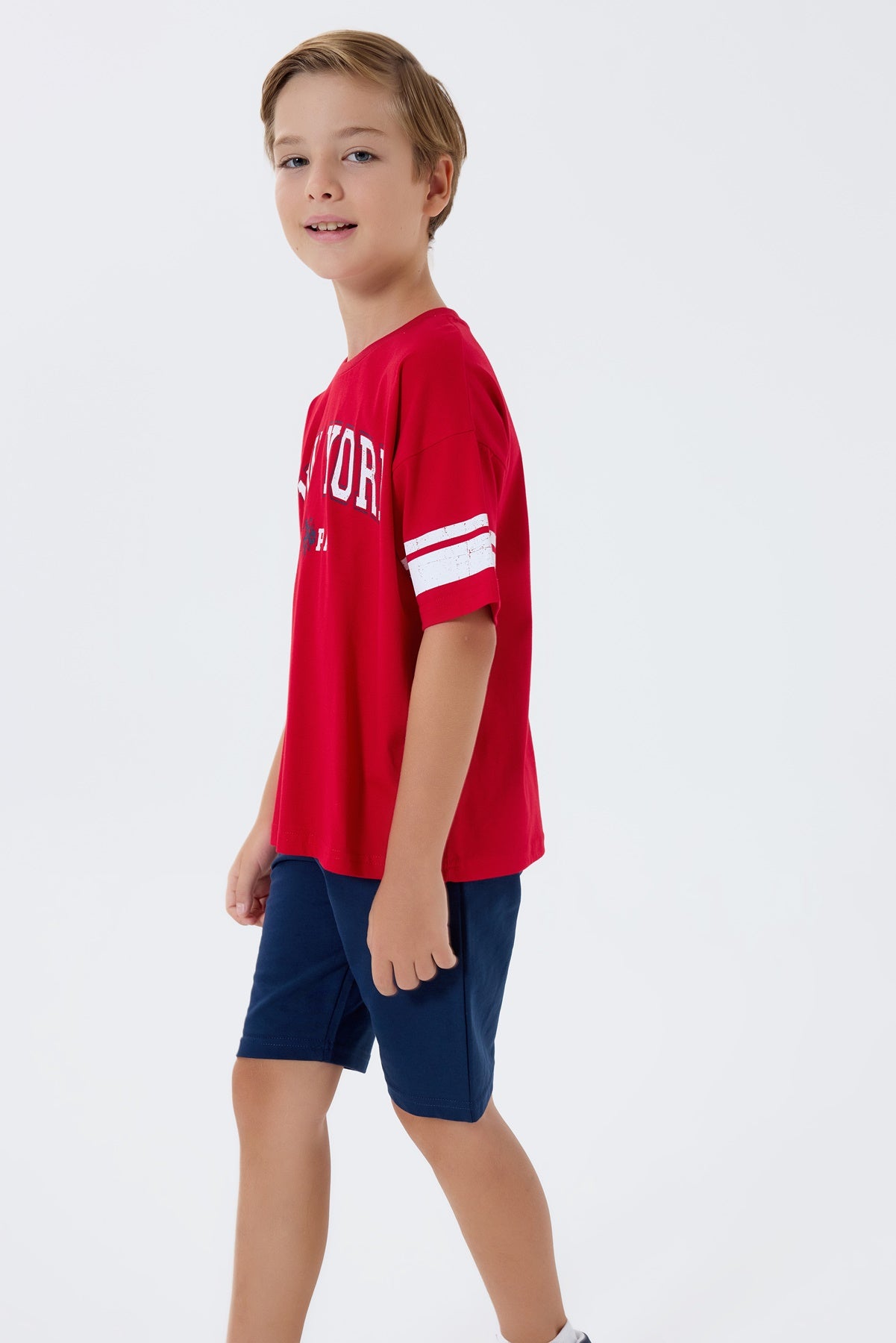Set 2 Piese Băieți - Tricou Roșu Și Pantaloni Scurți Bleumarin