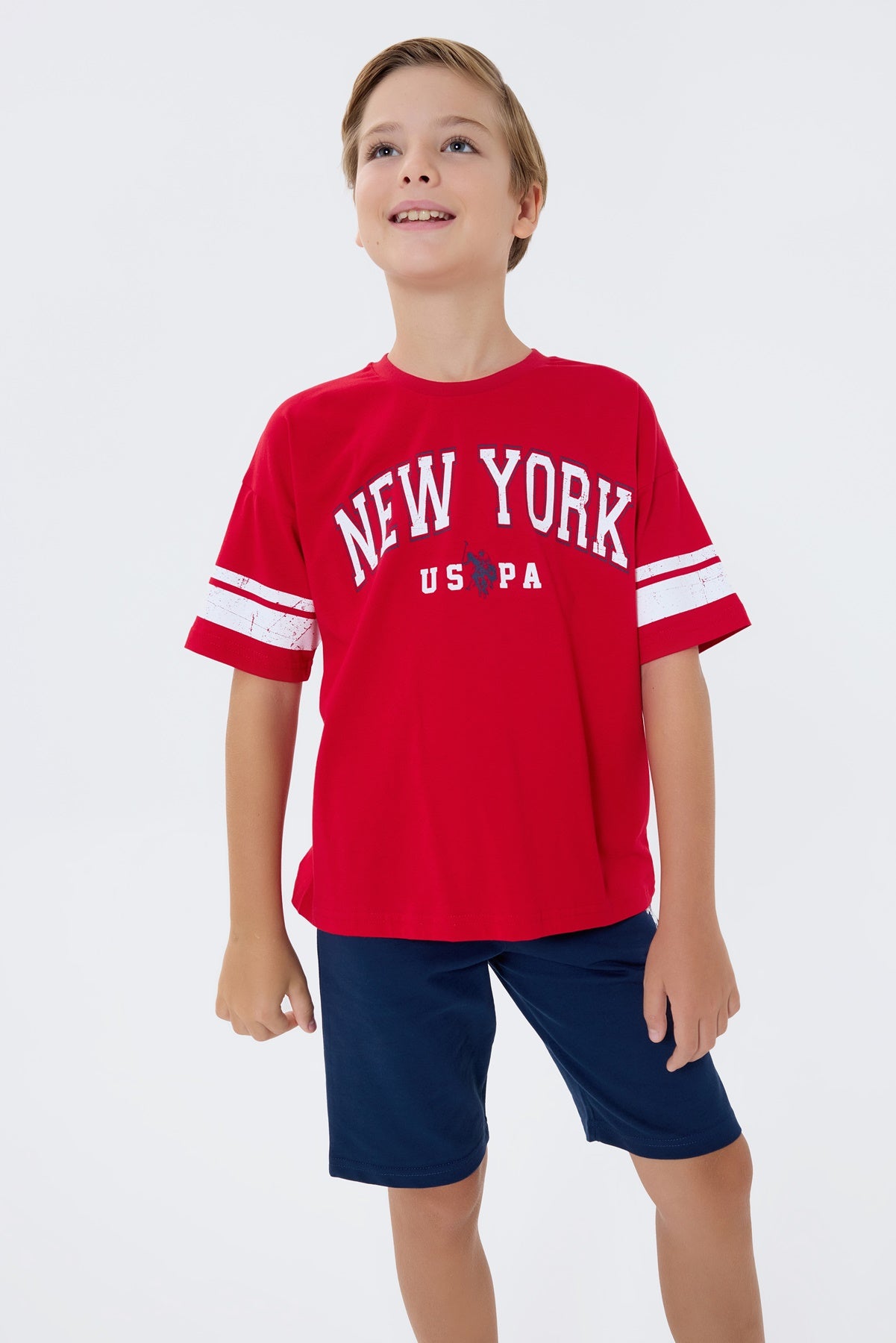 Set 2 Piese Băieți - Tricou Roșu Și Pantaloni Scurți Bleumarin
