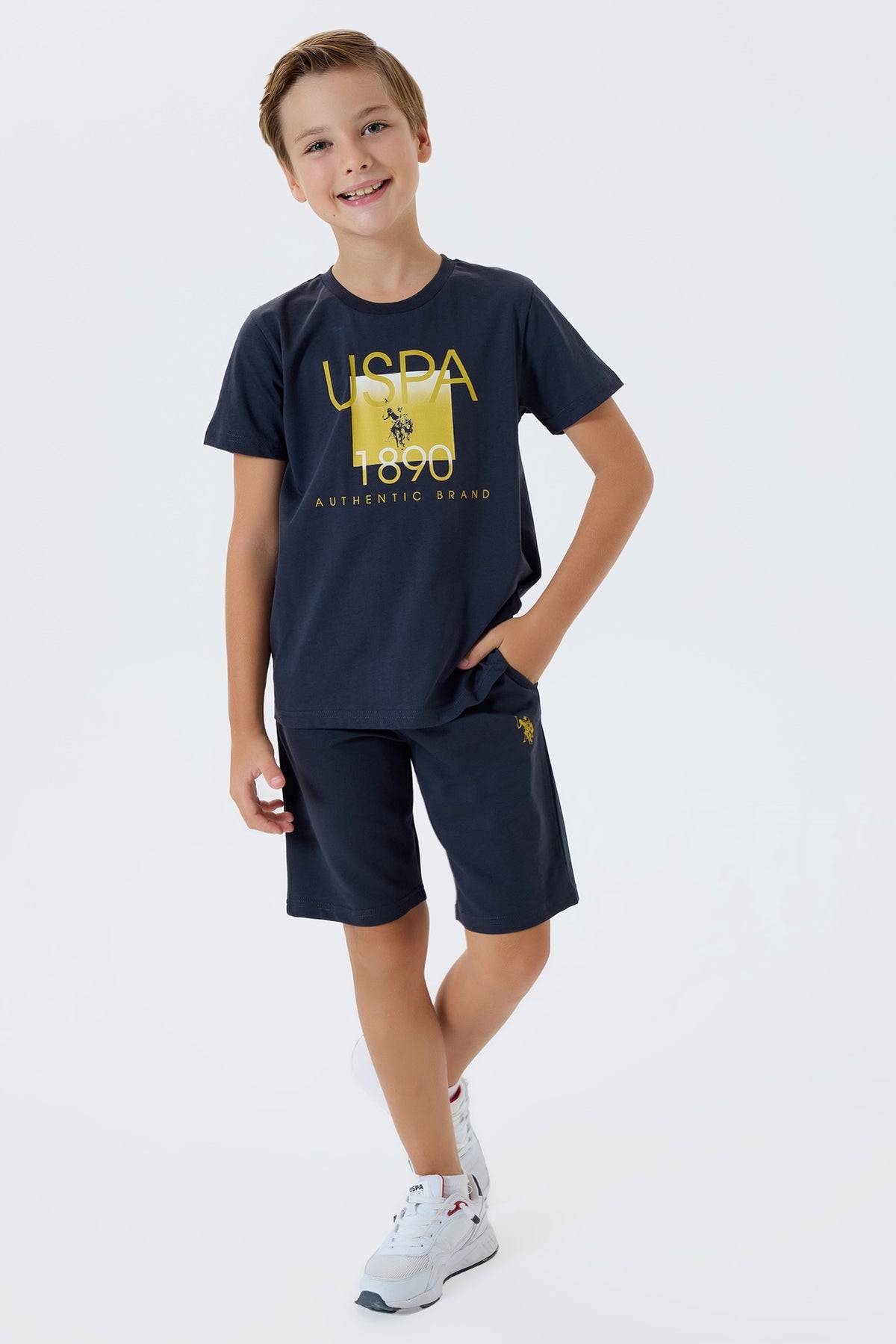 Set 2 Piese Băieți - Tricou Și Pantaloni Scurți  Gri Antracit Cu Imprimeu Logo